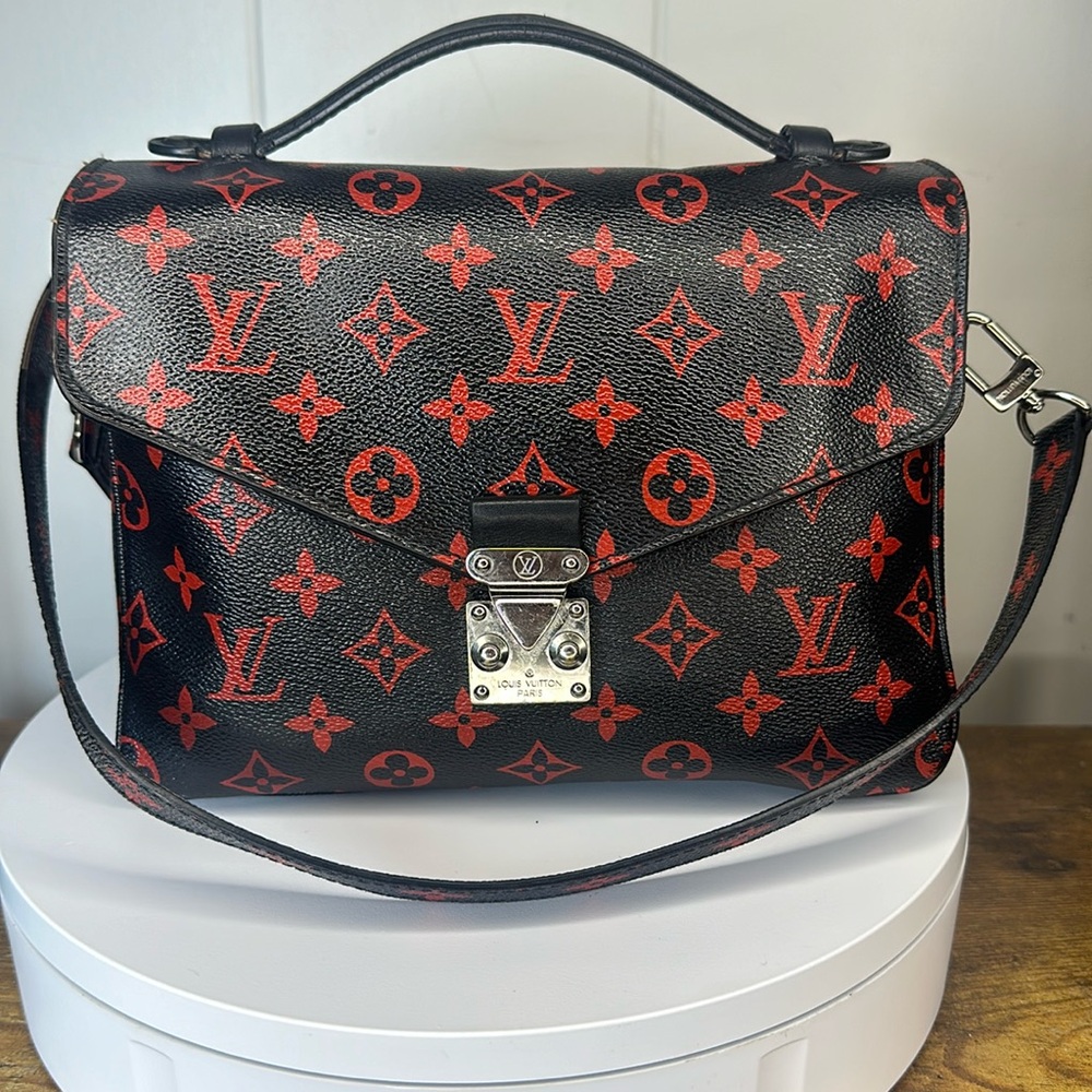Louis Vuitton Monogram Infrarouge Pochette Metis